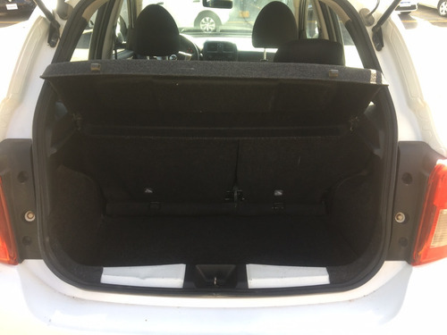Imagen 7 de 13 de Nissan March Active 1.6 2019 Taraborelli Usado Seleccionado