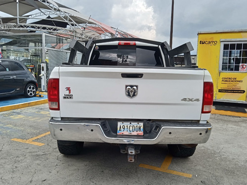 Imagen 6 de 17 de Dodge Ram 2500