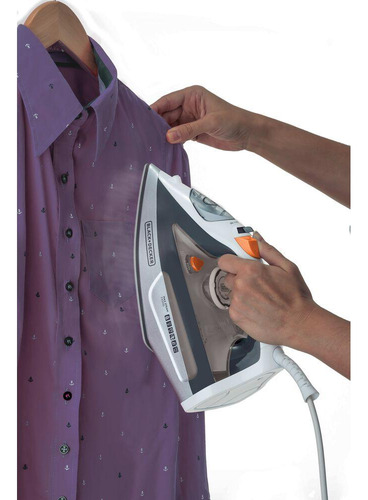 Ferro de passar a vapor Black+Decker FX3100 cor cinza