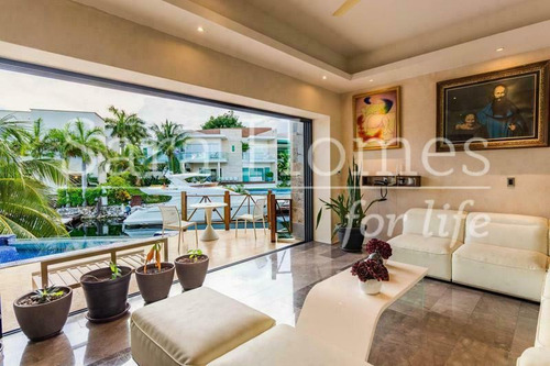Imagen 8 de 30 de Casa En Venta Frente Al Mar Puerto Cancun Residencial