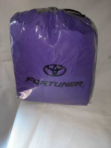 Forros De Asientos Impermeables Toyota Fortuner 3fila 06 20