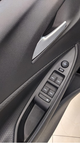 Imagen 4 de 17 de Chevrolet Onix Plus Lt Tech 1.2 Fs