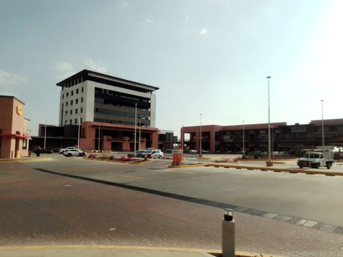 Imagen 3 de 5 de Oficinas En Plaza Ubika El Refugio En Querétaro