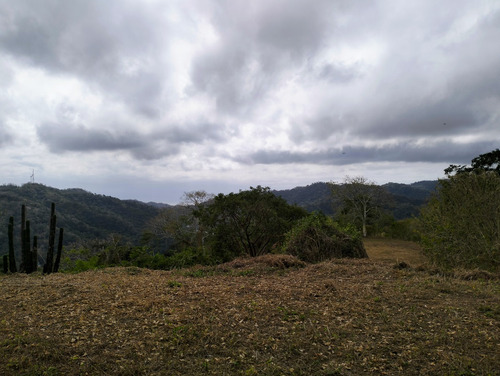 Adquiere Tu Propio Paraíso Natural Con Vista A La  Montaña!