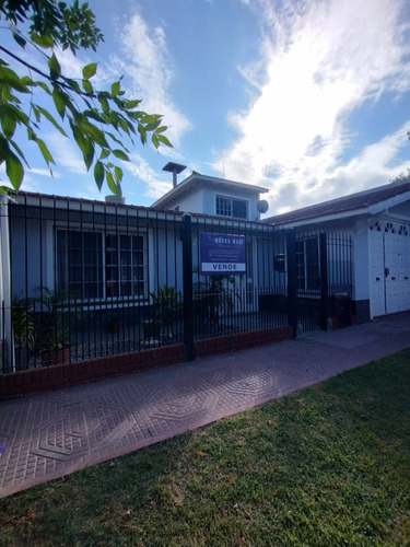 Casa En Venta En Ezpeleta Este Quilmes Barrio Cooperarios