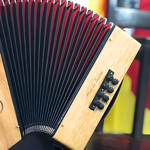 Acordeon 8 Baixos Minuano 21 Botões Natural Gaita Cor Punho Preto