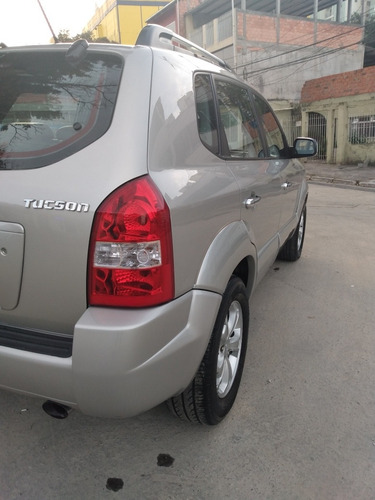 Imagem 9 de 15 de Hyundai Tucson Gl, 4x2, 2.0, 16v.