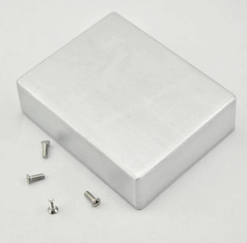 Imagen 1 de 2 de Caja Gabinete 1590bb De Aluminio Para Pedales De Efectos Diy
