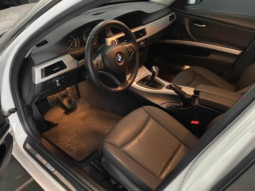 Bmw Serie 3 2.5 325i Sedan Executive 2011