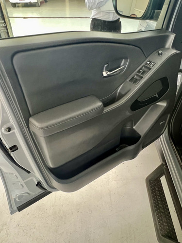 Nissan Frontier 4.0 Pro-4x V6 4x4 At