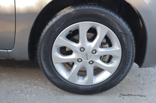 Nissan March 1.6 Advance At