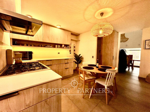 Duplex En Sector Tranquilo Con Gran Conectividad