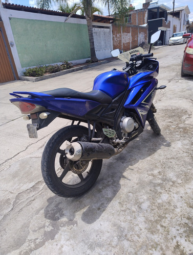 R15 V1 Año 2011 Color Azul