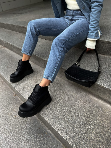 Imagen 3 de 9 de Borcegos Mujer Botas Plataforma Negros Comodos Clara