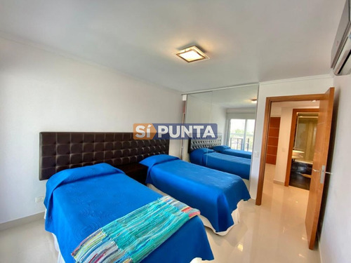 Imagen 13 de 17 de Venta De Apartamento De 2 Dormitorios En Miami Boulevard Punta Del Este