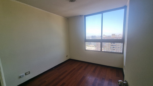 Santiago, San Francisco 2 D 1 B Piso Alto. Precio Rebajado.