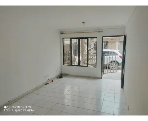 Venta De Casa Trifamiliar La Nueva Base, Norte De Cali, 4582.
