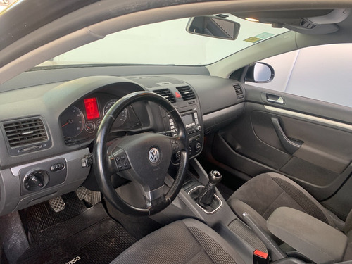 Volkswagen Vento Advance 2.5 - 2009