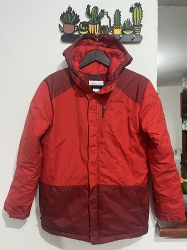 Chamarra Columbia Roja Acolchada Talla L (14-16) Niño (Usado)