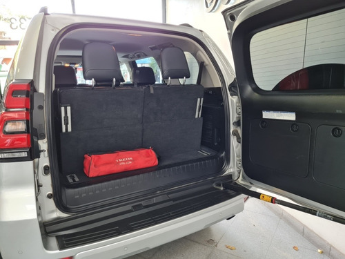 Imagen 6 de 13 de Toyota Land Cruiser 2018 4.0 Prado Vx At