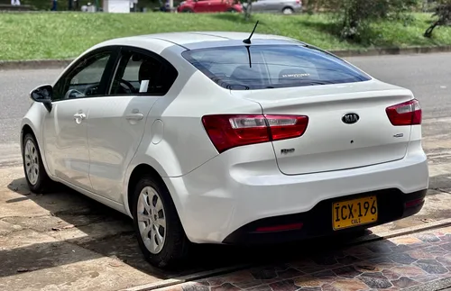 Kia Rio 1.2 4 p