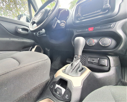 Imagem 8 de 14 de Jeep Renegade Sport - 2017