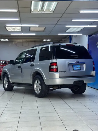 Ford Explorer Xlt 2011