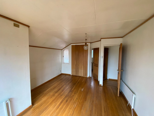 Casa De 78 M2 De2 Pisos, Sector Teja Sur, Isla Teja,valdivia