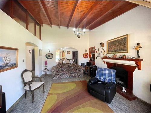 Casa En Venta 5d 3b, Con Piscina Y Recpecion Final