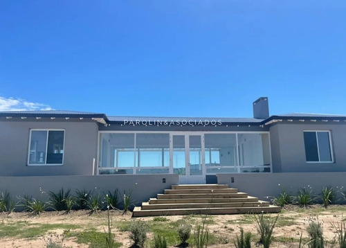 Casa En Alquiler Temporario De 4 Dormitorios En Pueblo Mio, Punta Del Este