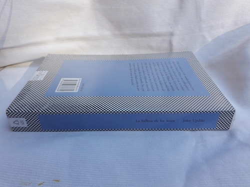 Imagen 2 de 3 de La Belleza De Los Llirios John Updike Tusquets Edic. Grande