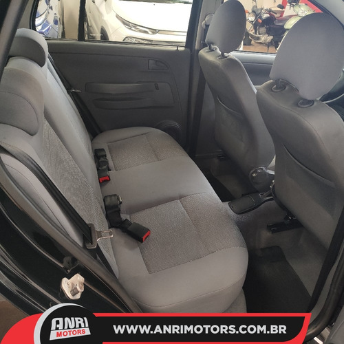 Volkswagen Fox 1.6 Plus Total Flex 5p