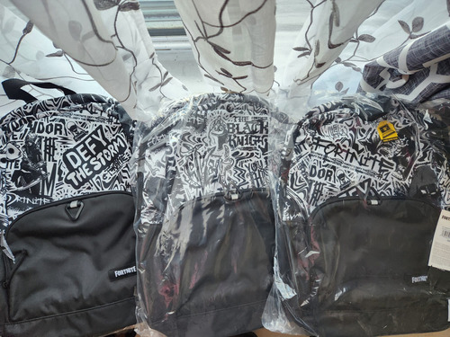 Mochila Escolar Fortnite Fortnite Color Blanco Y Negro Diseño Estampado