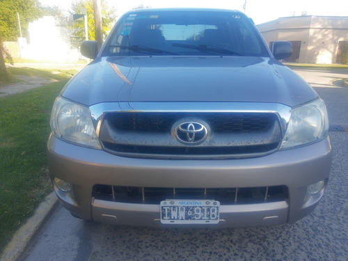Imagen 6 de 14 de Toyota Hilux 2010 2.5 Cab Doble 4x2