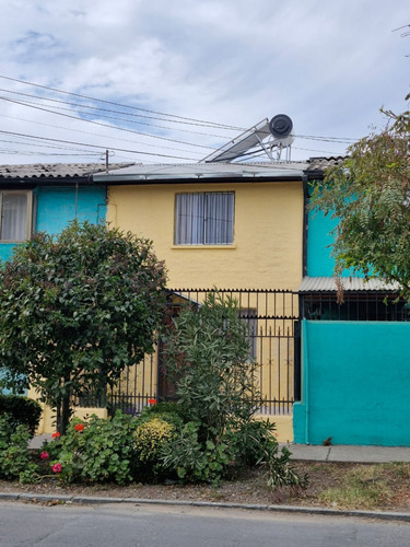 ** Se Arrienda Casa 3d/1b **