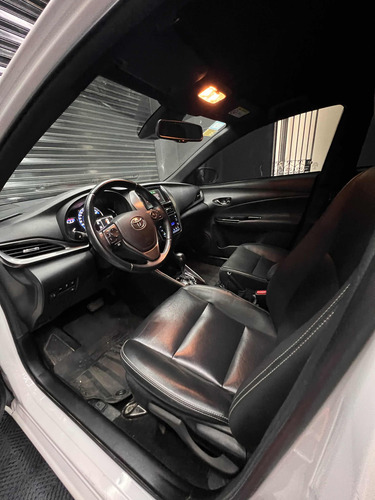 Toyota Yaris 1.5 107cv Xls Cvt