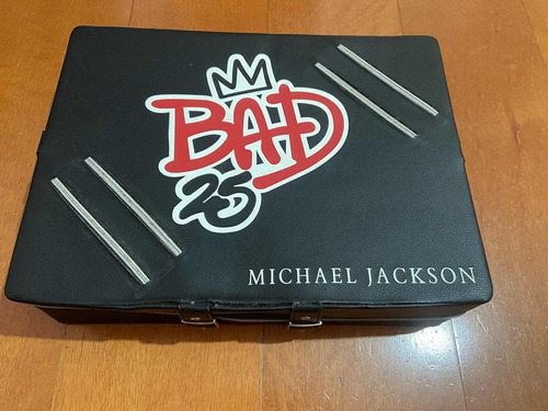 Maleta De Colección Michael Jackson Bad 25 Aniversario