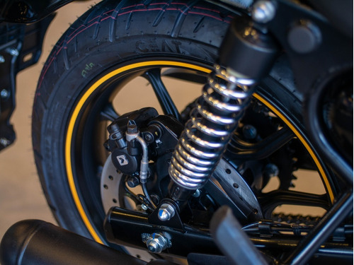 Imagen 25 de 25 de Royal Enfield Meteor Fireball Amarilla Reserva Hoy