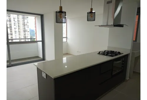 Estrene Este Hermoso Apartamento En Unidad Completa Super Ubicacion