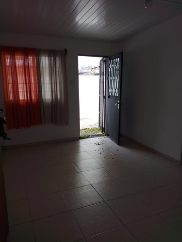 Apto. En Malinas 3412/2 Esq. Albania. U$s49000