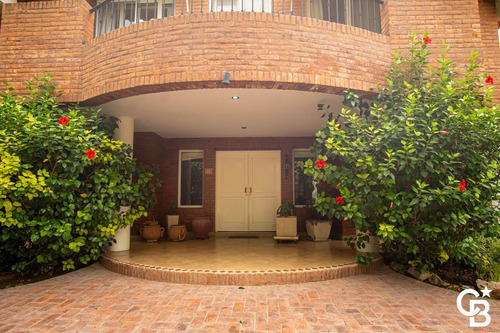 Imagen 2 de 30 de Venta Casa En Cc Pueyrredon