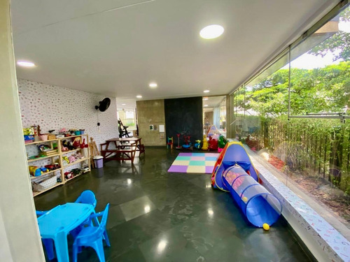 Apartamento 142m² | 3 Dorms (1 Suíte) | 2 Vagas | Varanda | Vila Andrade - Melhor Valor Da Região!