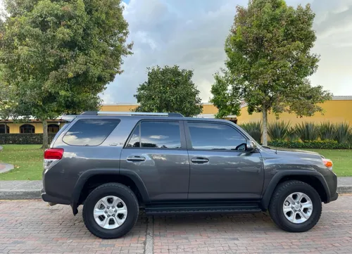 Toyota 4Runner 4.0 Sr5 Automática