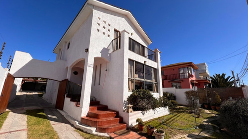 Venta Comoda Y Amplia Casa En Peñuelas Rio Chillan Coquimbo