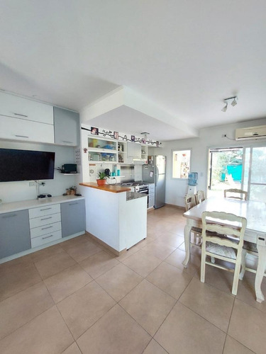 Imagen 3 de 19 de Casa Con Parque Y Parrilla En Los Robles