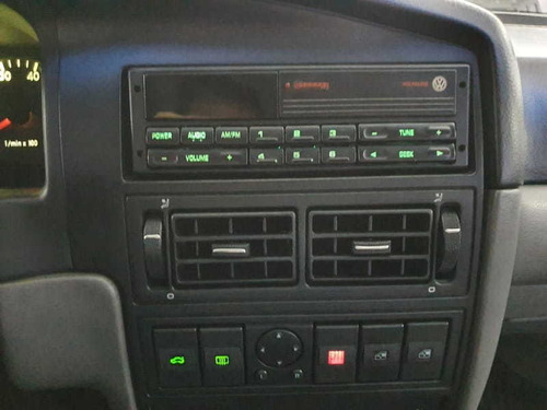 Volkswagen - Santana 1.8 2000