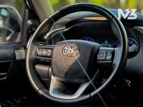 Toyota Hilux 2.7 Srv Cab. Dupla 4x4 Flex Aut. 4p