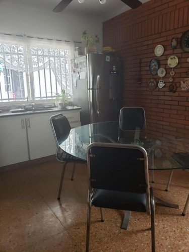 Imagen 7 de 17 de Casa En Venta En Ramos Mejía