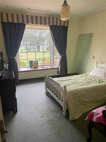 Se Vende Preciosa Casa Estilo Inglés En Limache Emplazada