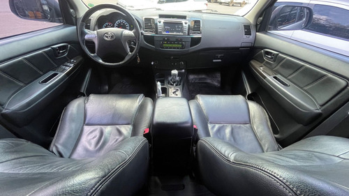 Toyota Hilux SW4 SRV D4-D 4x4 3.0 TDI Dies. Aut